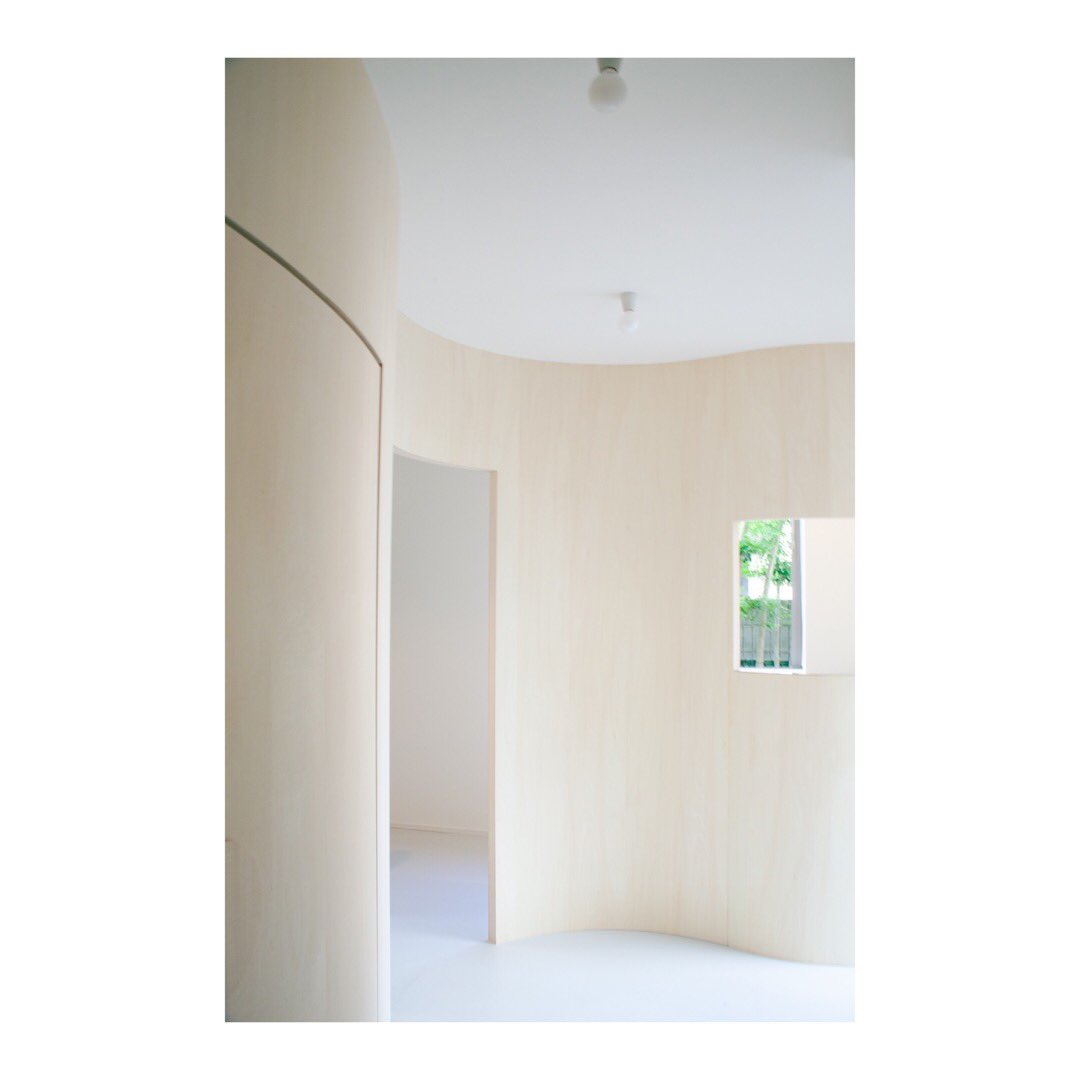 Yosuke_archi's tweet photo. 設計監理していた大岡山の物件が竣工しました。施主の実家である二世��住宅の使わなくなった一部を改修し、婦人科のクリニックにしました。 https://t.co/QnguH3NKyO