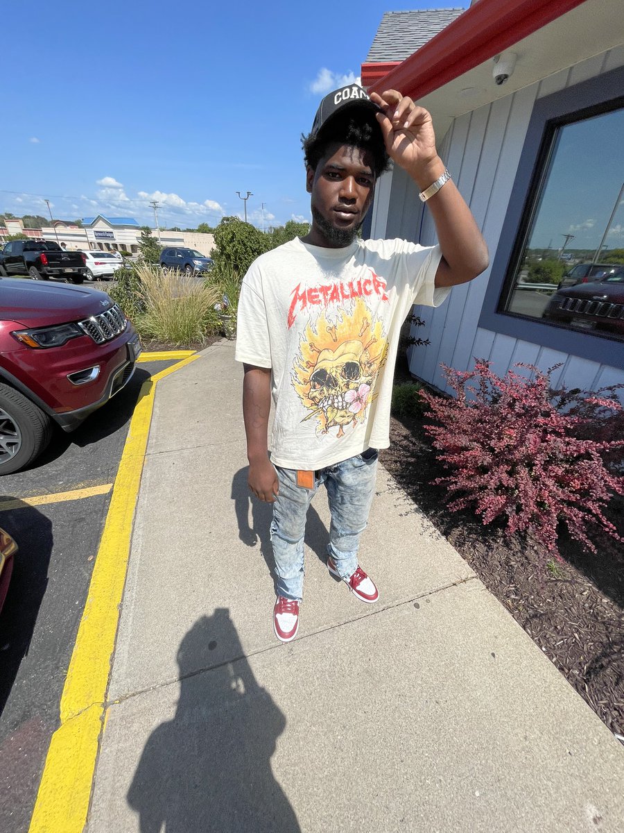 Turbohadd's tweet photo. #outfitidea #thread https://t.co/F55v5ZR74J