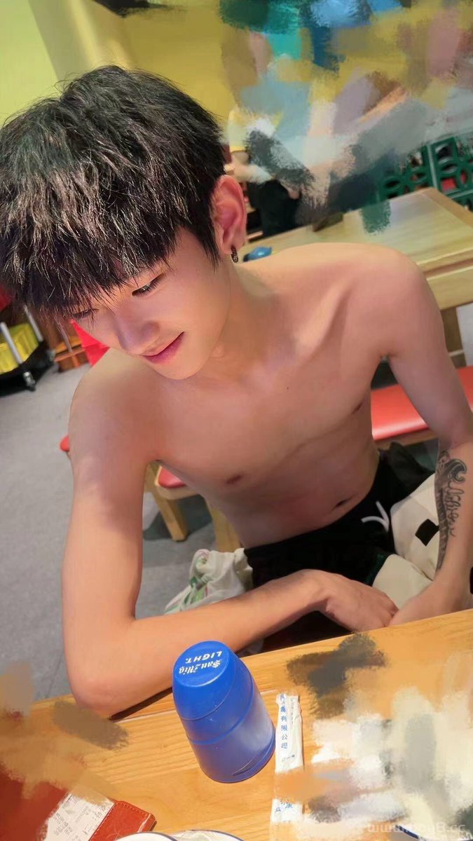 markmaster111's tweet photo. 周末要提早 一批体育生 https://t.co/wRcdU5unib