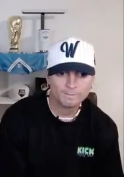 Cuando a tu amigo se le cae el J2 prime y se le sale la batería en frente de las minubis