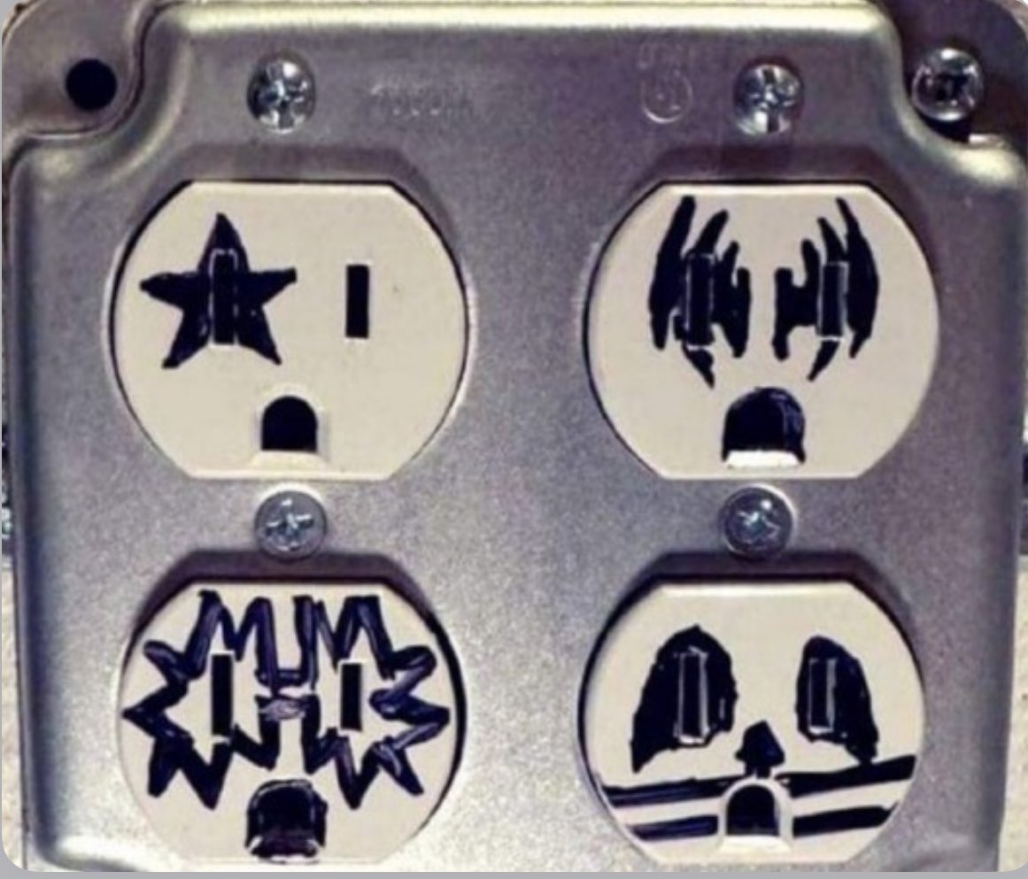 Hil.i.am tweet media