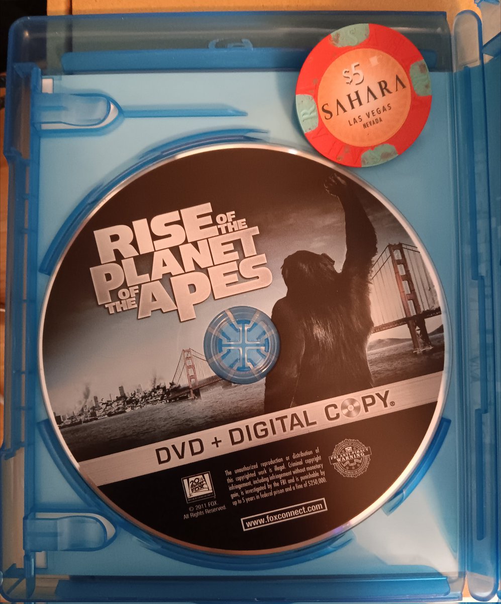 pfac51's tweet photo. @HighDefDiscNews - people forget digital codes used to come on a DVD and you could also watch the movie on the DVD https://t.co/gqS2jyCM1b