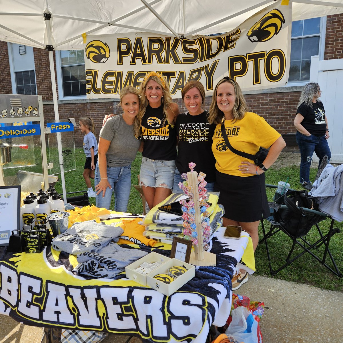 Mrs. Weber tweet media