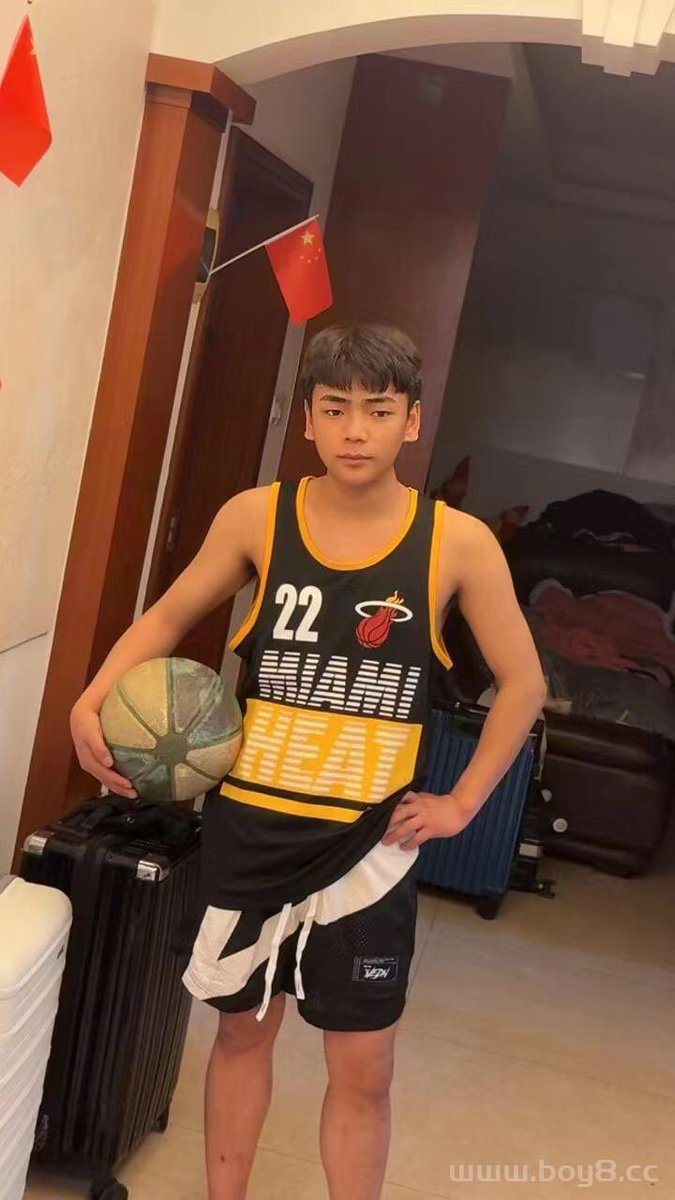 markmaster111's tweet photo. 痞帅1 https://t.co/ydhYJboWjl