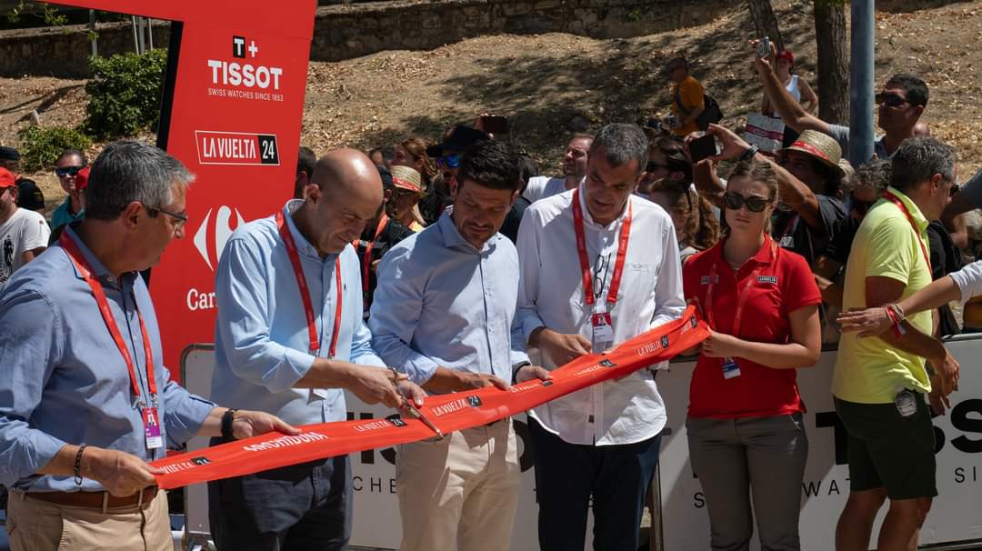 AyuntArchidona's tweet photo. 👉Un día histórico para Archidona. 
#LaVuelta24 #Archidona https://t.co/J8571aVDcc
