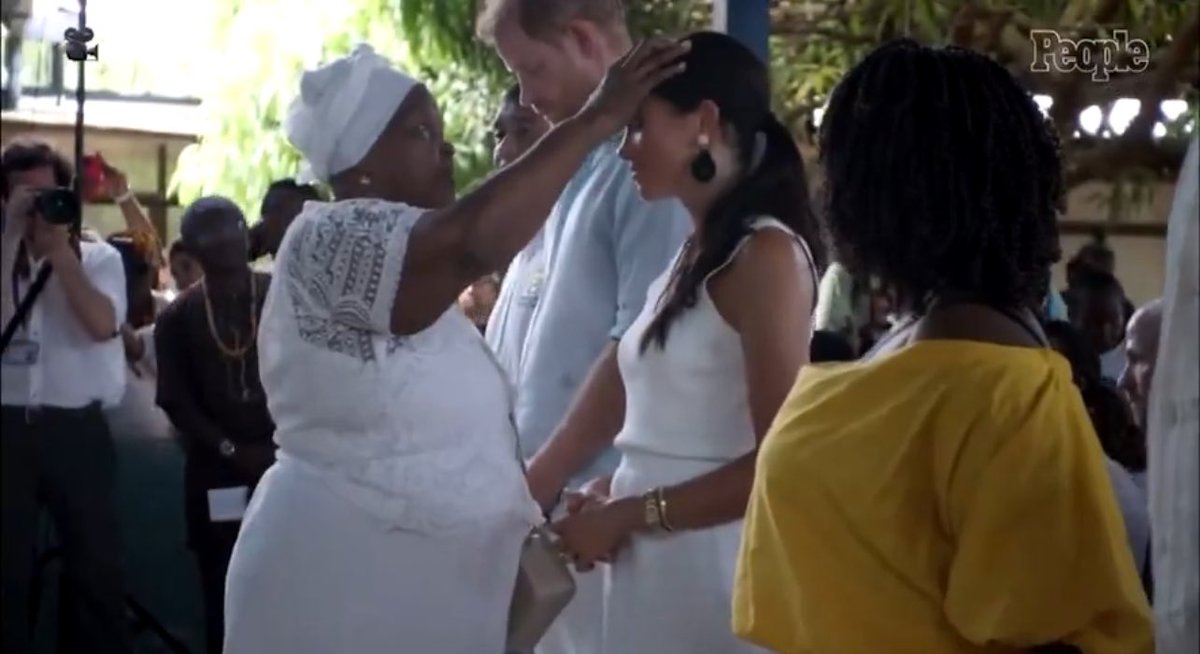 Meghan &amp; Harry receiving those ancestral prayers in a village built by free slaves in Colombia..

Beyond power 💛