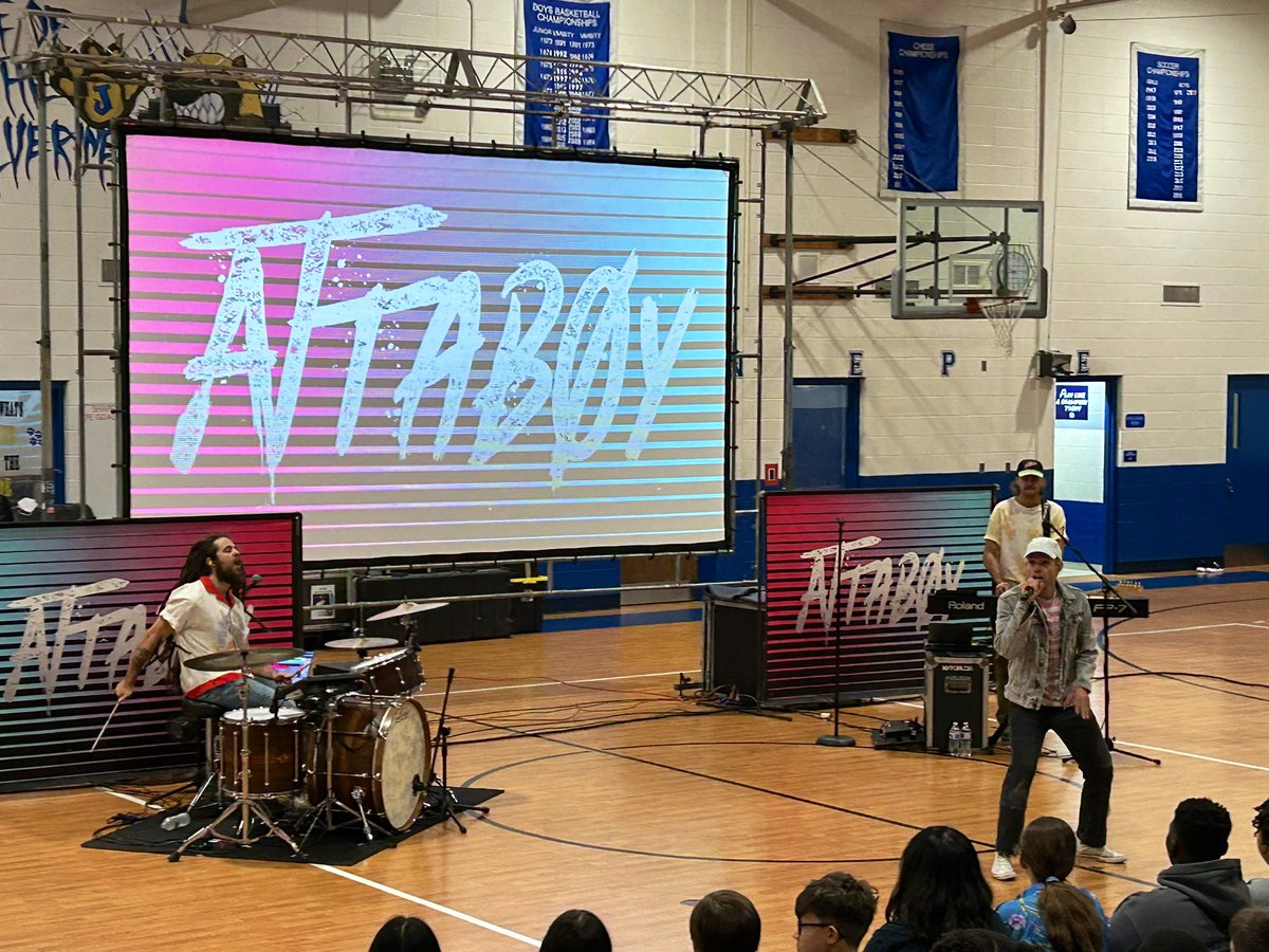 Back to school assembly <a href="/JeffersonJH68/">Jefferson Jr High</a> 
Love these guys! Way to get us all pumped up! <a href="/Woodridge68/">Woodridge Dist 68</a>