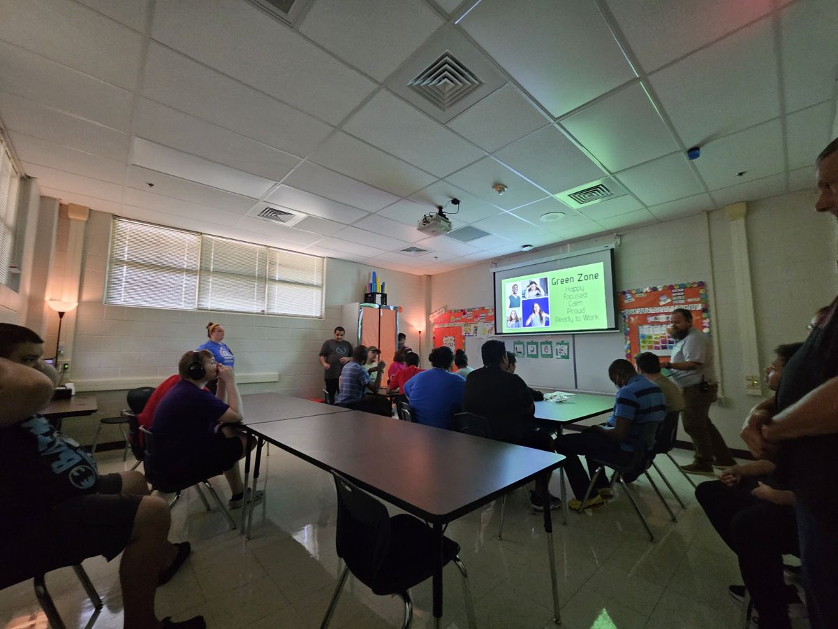 TheReddixJosh's tweet photo. This 1st week @NISDReddix has been great! Learning about our emotions, hanging with friends, and developing skills for you adult life with @ReddixShelby https://t.co/7EhwPlgVpY