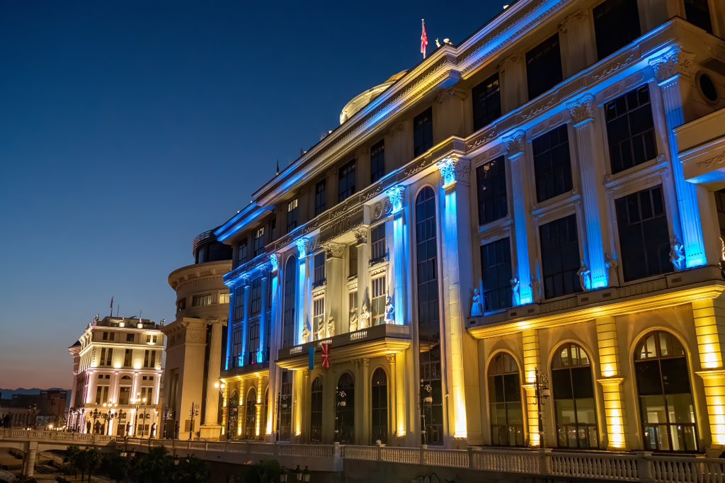 MFA_MKD's tweet photo. As we celebrate 🇺🇦 Flag Day and Independence Day, the building of 🇲🇰 @MFA_MKD is illuminated in blue and yellow.

The Macedonian and Ukrainian people stand united in defending our shared values, and we will continue to fully support Ukraine until victory and peace are secured. https://t.co/QHocnuiB4R