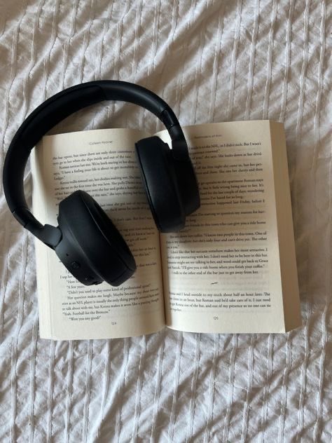 thing you can do while listening to audiobooks🎧

- a thread 🧵