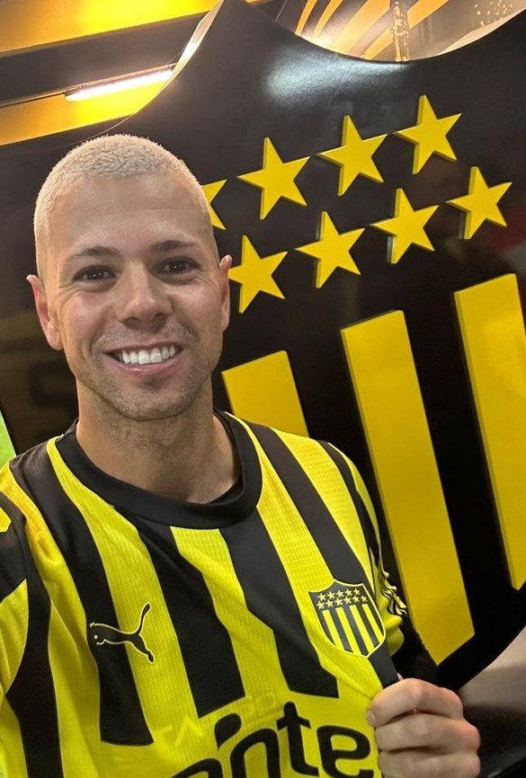 🤔Abro debate: ¿Consideran que se ganó la titularidad en Peñarol?