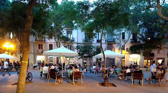 🍹🔊Demà dissabte 24, 10:30-14h, nova jornada de recollida de signatures per unes #terrassesveïnals a Pl. de Sants

Pl. d'Osca, anys i panys de conflicte sense resoldre, soroll, horaris incompatibles amb la vida veïnal, usos desequilibrats en l'espai públic.

Cal nova ordenança‼️
