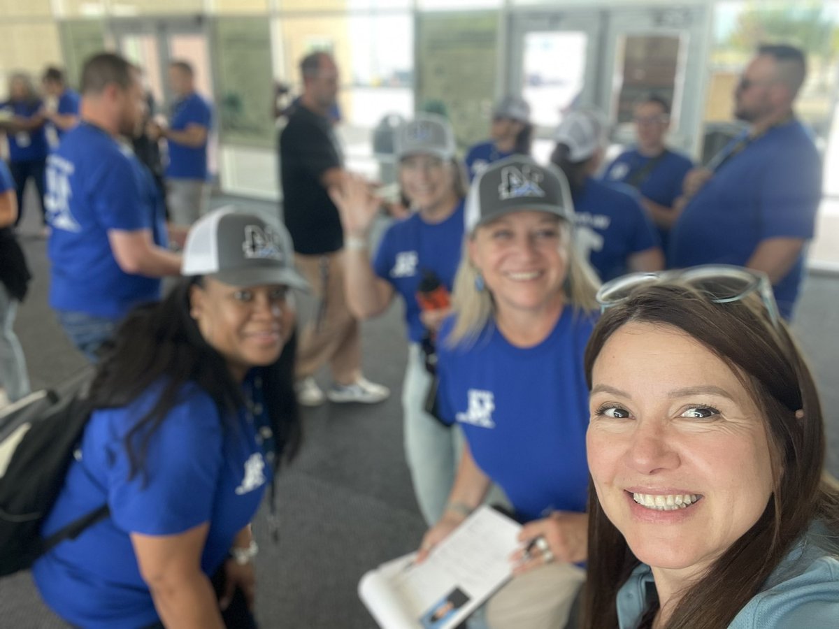 Karla LorĆa, Ed.D. (@karlaloria) on Twitter photo Ready for our 4th annual Grad Walk! Our staff and volunteers locking arms to connect with our students who have not shown up to school. 14ers care! <a href="/adams14schools/">Adams County School District 14</a> <a href="/CommerceCityCO/">City Government of Commerce City, CO</a> <a href="/ColoEdNetwork/">Colorado Ed Network</a> <a href="/CASE_Leaders/">Colorado Association of School Executives</a> Ready for our 4th annual Grad Walk! Our staff and volunteers locking arms to connect with our students who have not shown up to school. 14ers care! <a href="/adams14schools/">Adams County School District 14</a> <a href="/CommerceCityCO/">City Government of Commerce City, CO</a> <a href="/ColoEdNetwork/">Colorado Ed Network</a> <a href="/CASE_Leaders/">Colorado Association of School Executives</a>