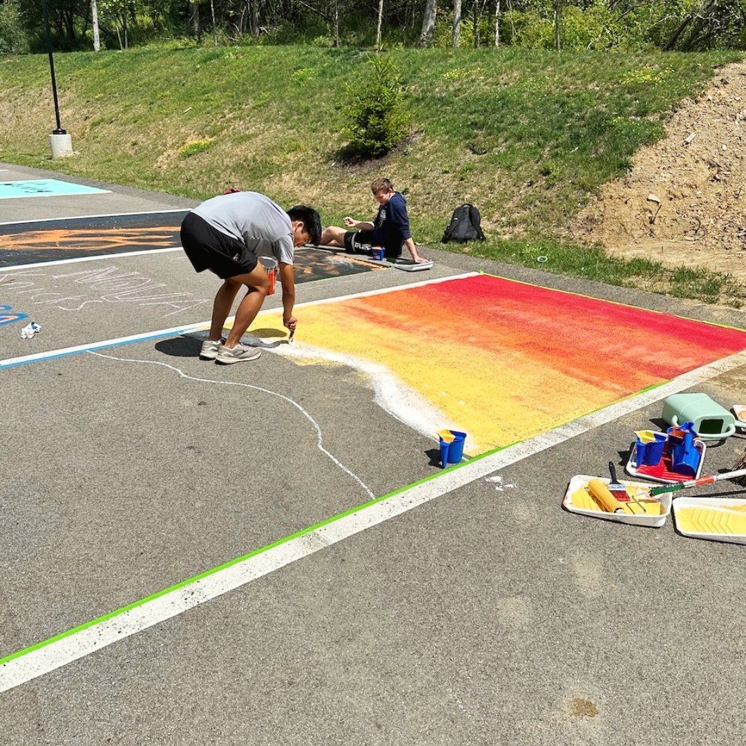 AquinasAcademy_'s tweet photo. Our Class of 2025 was on campus, painting their parking spots for the 2024-2025 school year! The Fine Arts prefect, Brynn Burnsworth organized the effort, with 27 works of art in total.
#Classof2025 #AquinasAcademy #CatholicHighSchool #AquinasHighSchool #SchoolSpirit https://t.co/ZBJpXzjIrZ