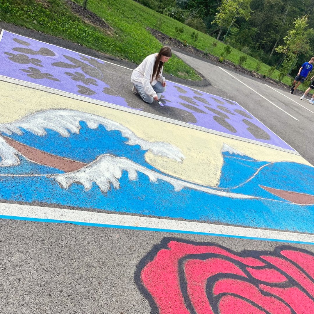 AquinasAcademy_'s tweet photo. Our Class of 2025 was on campus, painting their parking spots for the 2024-2025 school year! The Fine Arts prefect, Brynn Burnsworth organized the effort, with 27 works of art in total.
#Classof2025 #AquinasAcademy #CatholicHighSchool #AquinasHighSchool #SchoolSpirit https://t.co/ZBJpXzjIrZ