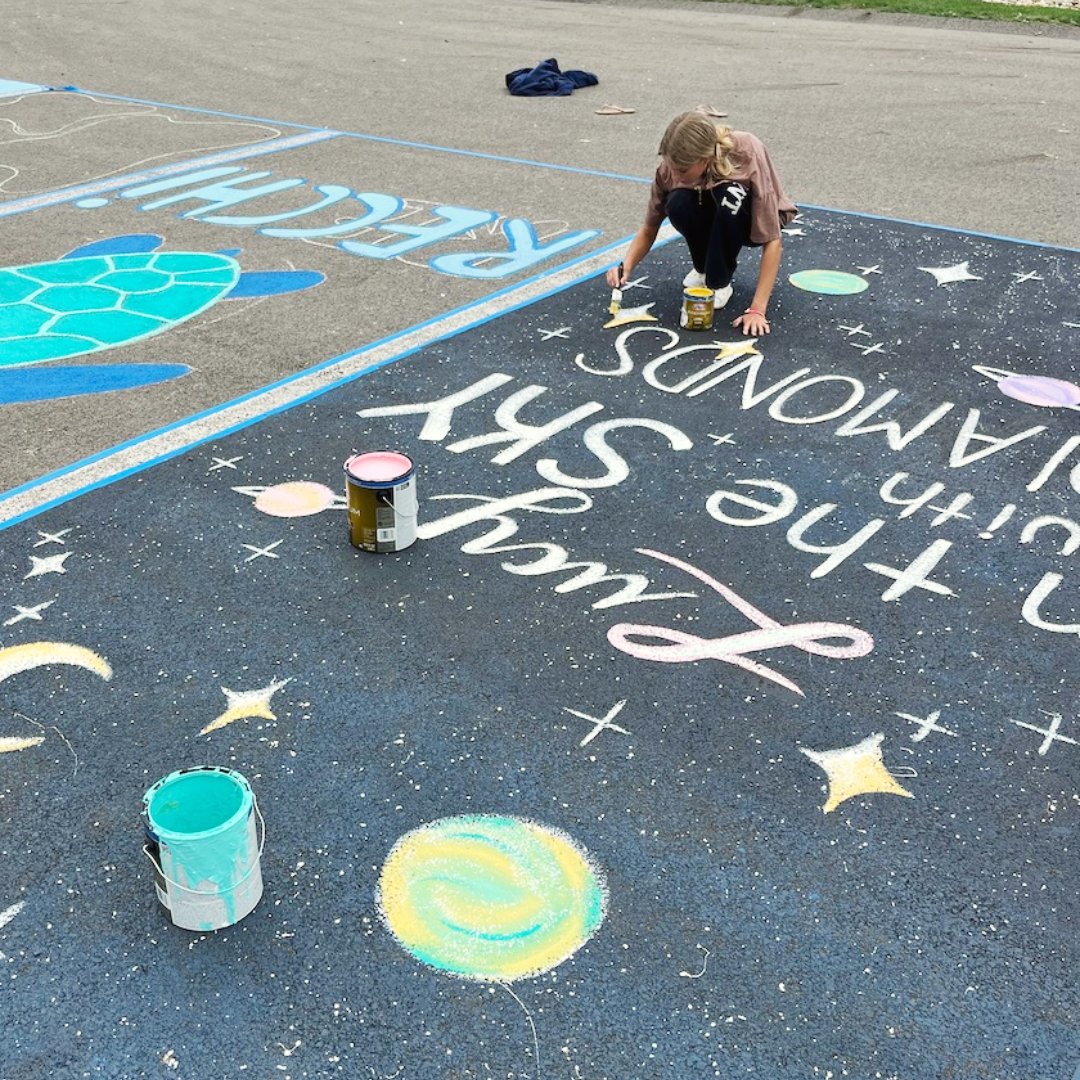 AquinasAcademy_'s tweet photo. Our Class of 2025 was on campus, painting their parking spots for the 2024-2025 school year! The Fine Arts prefect, Brynn Burnsworth organized the effort, with 27 works of art in total.
#Classof2025 #AquinasAcademy #CatholicHighSchool #AquinasHighSchool #SchoolSpirit https://t.co/ZBJpXzjIrZ