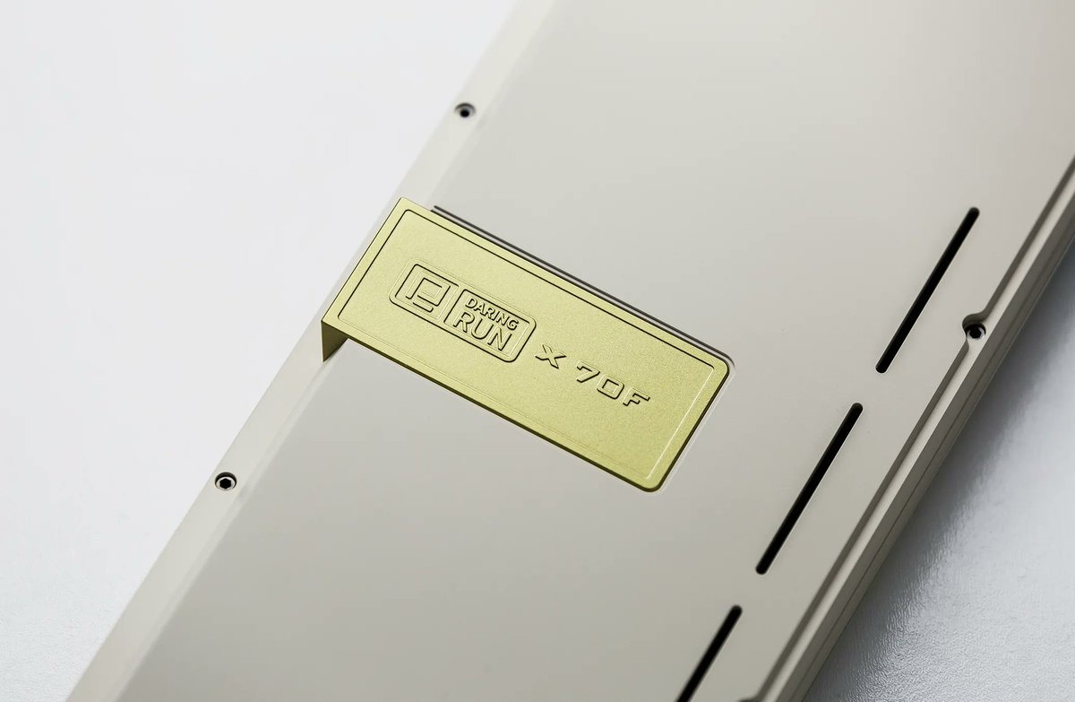 Extras for DaringRun DR-70F that is now available. Most color options and accessories are available in limited quantities.

divinikey.com/products/gb-da…