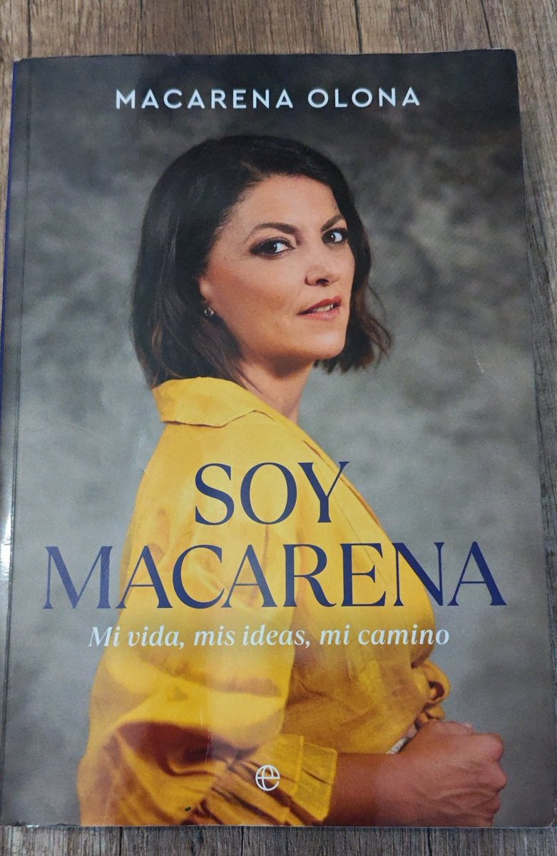 XXXIICnp's tweet photo. Buenas tardes! Va quedando poco para que finalice el verano, y para mí, el verano es sinónimo de lectura.

Voy a realizar un sorteo del libro de @Macarena_Olona y firmado por ella misma.

Varias son las razones: siempre nos ha mostrado su apoyo y, sobre todo, quiero que conozcáis un poco más a Macarena.

                   Bases del sorteo
Que este tweet llegue, por lo menos, a 500 RT, y que nos sigáis tanto a Macarena como a mí.
La fecha limite para participar es el 1 de Septiembre. 
Muchas suerte!!! 🙏