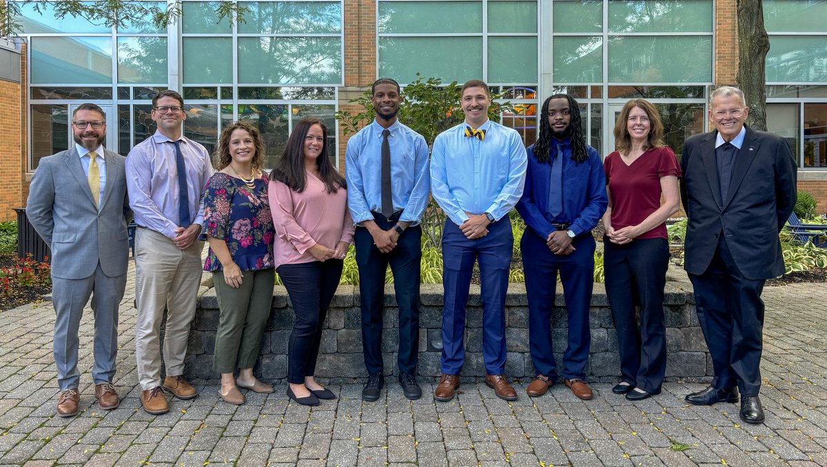 lschs's tweet photo. As the first week of classes come to a close, we'd like to welcome our newest Lasallian Educators to the La Salle Community! #EnterToLearn
Full Story: https://t.co/3yhglSyt1l
@fscDENA @Lasallian_RELAN https://t.co/b9ac5cs5i5