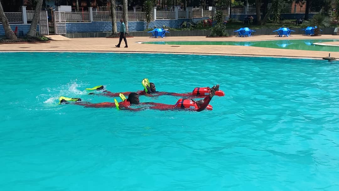 EMusiimenta's tweet photo. Water safety https://t.co/4xUd7IwjmP