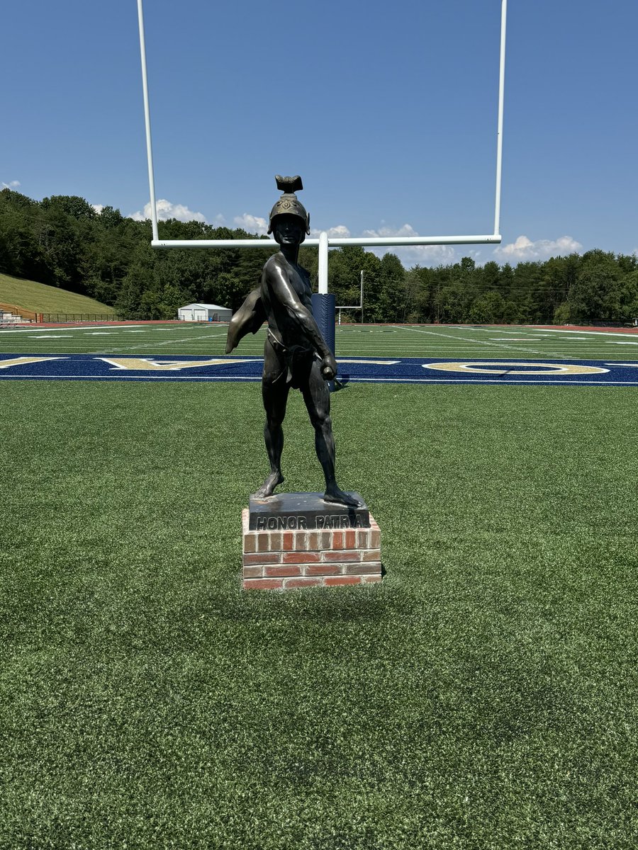 sdathletics's tweet photo. Big thank you to #JenkinsMasonry for doing what they do best and putting some class on our Trojan statue! #ManOfTroy #YKW @Michael94662128 https://t.co/1bEZPqshQM