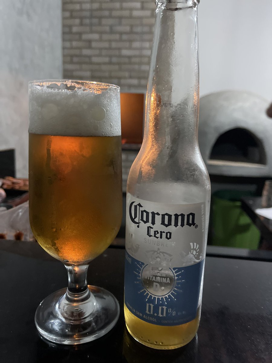 Até que ela é boa viu, Corona 0 álcool. 
🥴