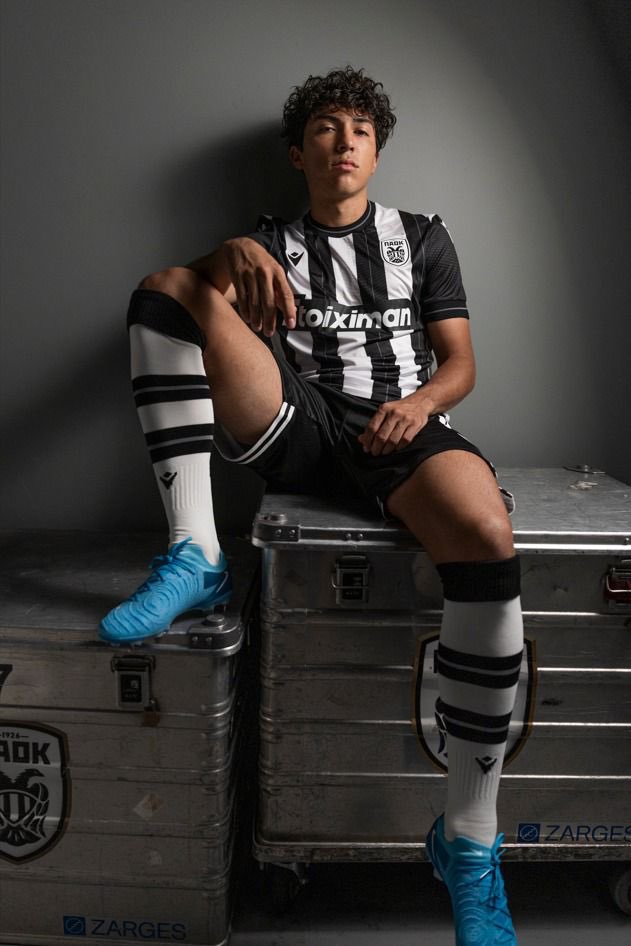 Nuevo reto, nueva aventura haciendo lo que sabes hacer hijo …… recuerda:

#trabajoduroyhumildad
#theGomezway
#JoGoishere
#ourway
#PAOK 
<a href="/PAOK_FC/">PAOK FC</a> 
<a href="/jonathang_42/">Jonathan Gómez</a> 
🙏👍👏🇲🇽🇺🇸🇬🇷⚽️