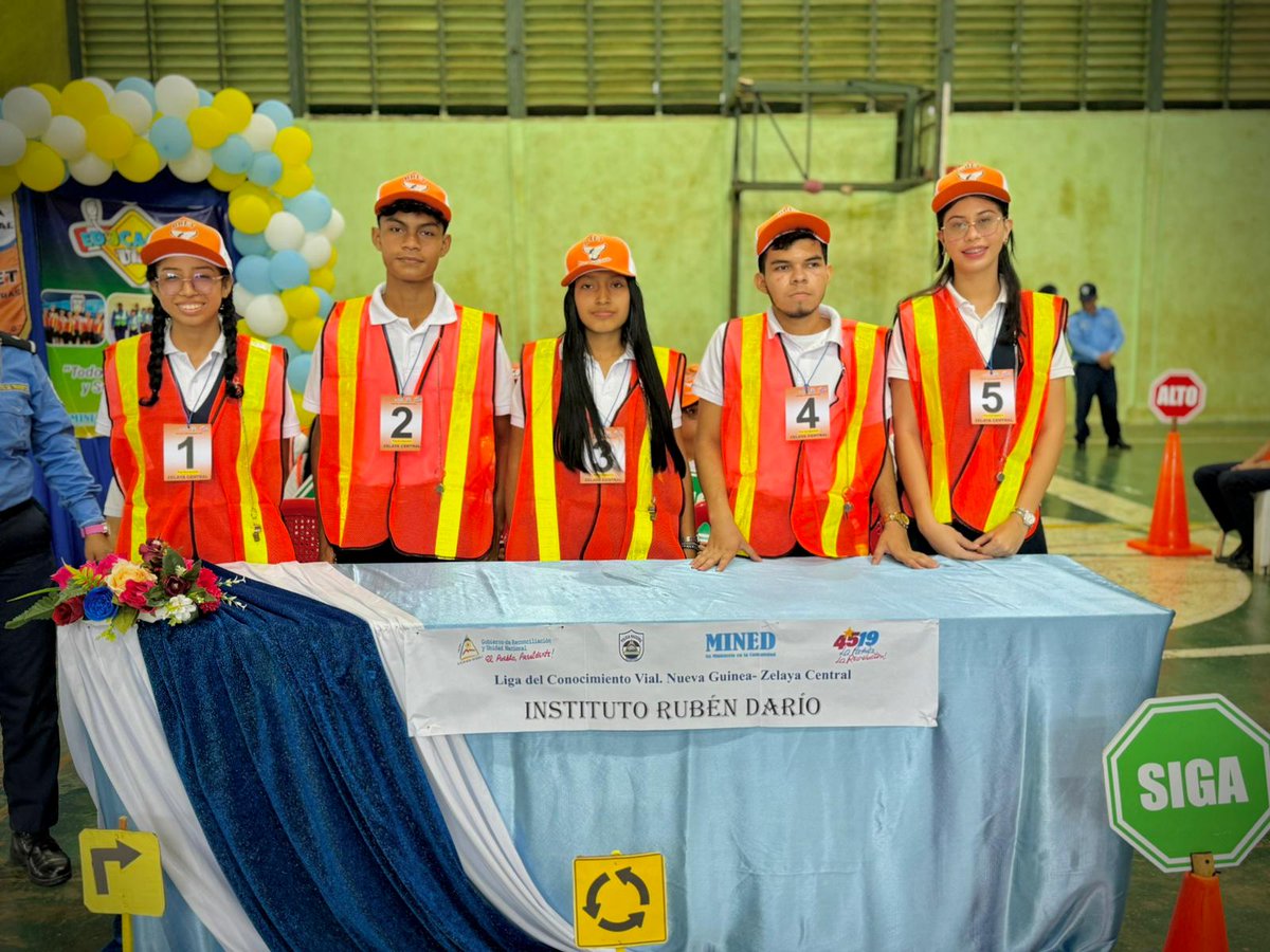En conjunto con nuestra Policía Nacional realizamos Liga del Conocimiento Vial 2024 “Por amor a la Patria, más Seguridad Vial" con el protagonismo de estudiantes de Secundaria.