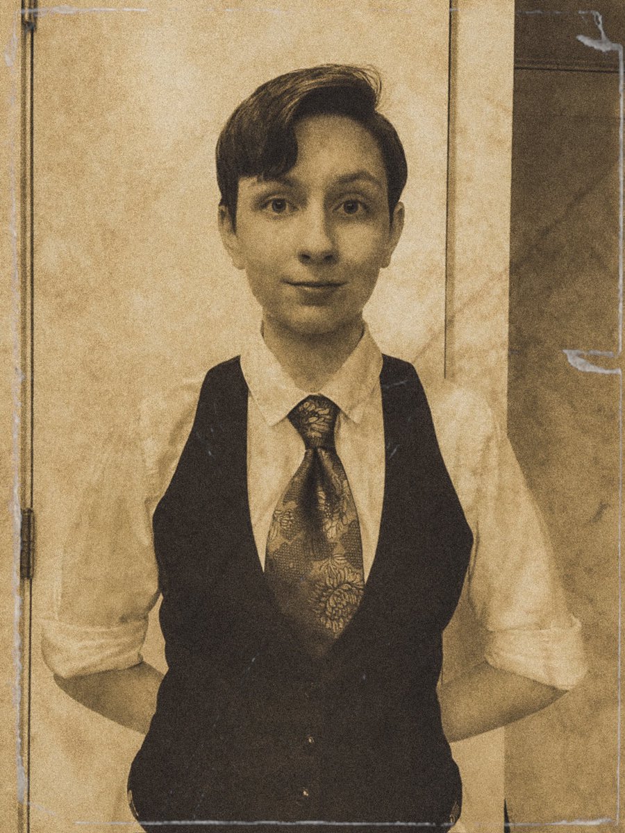 StreaminRainbow's tweet image. Julia Labusch is wildly talented and it is always a pleasure to work with them. Ainsley is a sensitive boy in harsh world. If you love pathetic boys, this character will be a favorite.