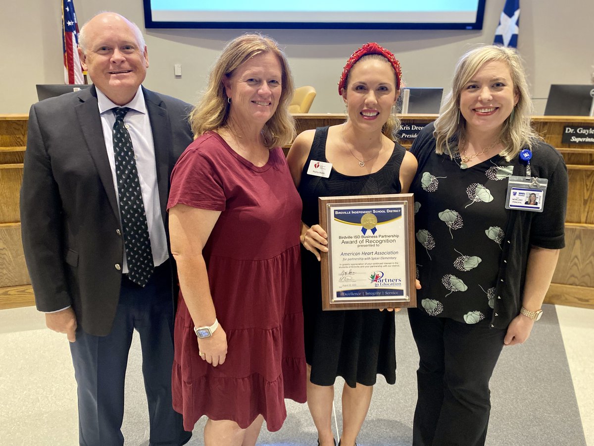 The American Heart Association was recognized for their partnership with Spicer Elementary. The Association awarded a class set of CPR mannequins to allow the school to teach fourth grade students hands-on CPR and fifth grade students CPR with no breaths. #thisismybirdvilleisd