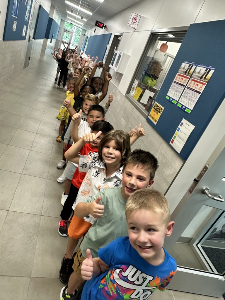 So proud of these awesome kindergarteners showing excellent hallway behavior! <a href="/WISDLagway/">Lagway Elementary</a>