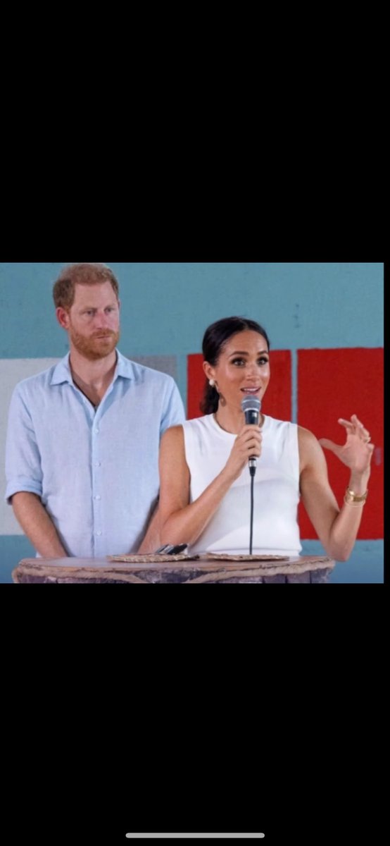 0Rthebest91033's tweet photo. WOW, Harry…. How The Mighty Has Fallen!! 
#HarryandMeghanInColombia #MeghanMarkleColombiaClownShow  #ColombiaBackLash4HarryAndMeghan #SussexsShitShow #DuchessOfMisformation  #DumbPrinceAndHisStupidWife #PoorHarry #HarrysVictimCardNeeds2BePulled #FakeRoyalTourByMeghanAndHarry https://t.co/4ktOK0qy4R