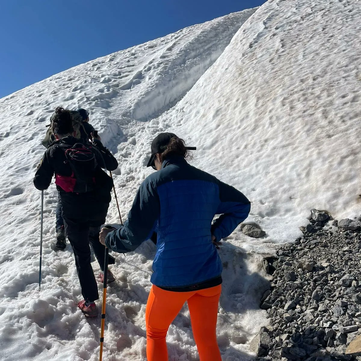 SkadiTreks's tweet photo. Fa uns dies vam realitzar de nou un altre cap de setmana per pujar al Mont Perdut 3.348m, aquesta vegada amb un grupet més reduït, però amb moltes ganes de passar-ho bé i de fer cim en aquesta muntanya que ens té robat el cor!! https://t.co/ag2R0Tq695