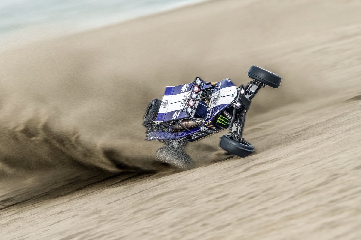 JHEPTOKYO's tweet photo. エンジンが昇天するまでフルスロットルしたい♥
#Hpibaja @OfficialHPI #5thscale #rc #ラジコン #offroad #rollcage https://t.co/hoqqBNCVC0