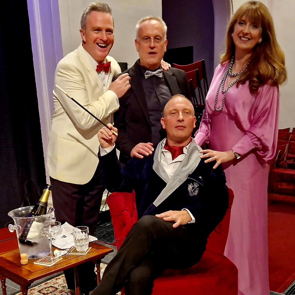 SandraOman1's tweet image. A beautiful afternoon in the company of these uber-talented gentlemen on our #soldout #NoelCoward concert #MadAboutTheBoy @NCH_Music 

With @SimonMorganIRL @PeteMcCamley and #DavidWray