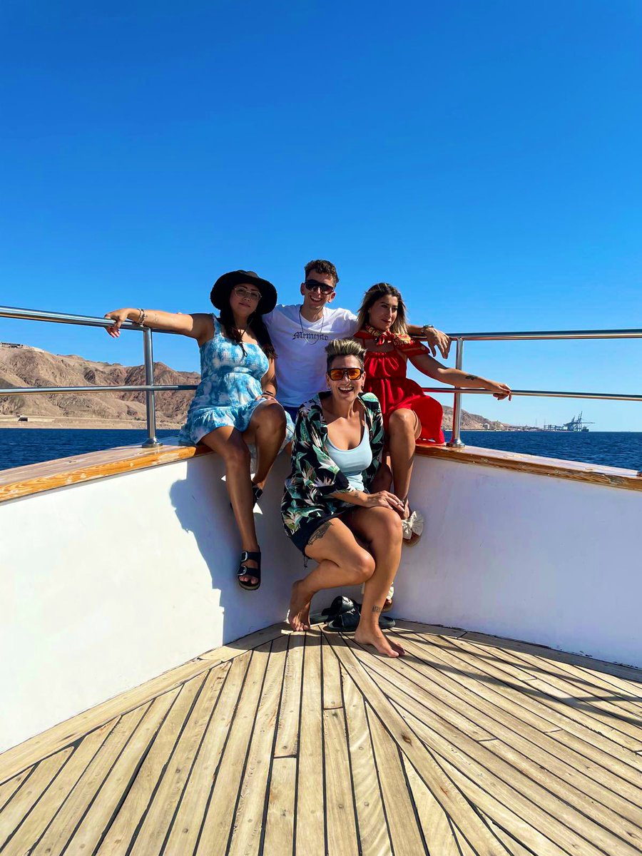 estamos muy bien 🏖️🍹☀️