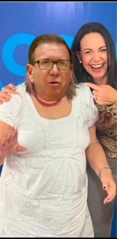 SonPolemicas's tweet photo. María Corina está dispuesta a entregar a Edmundo González para salvarse ella de una acusación penal, así entregó a los 1.500 pendejos que cayeron presos por seguir sus llamados a la violencia y el terrorismo. https://t.co/f1VHNZPv82
