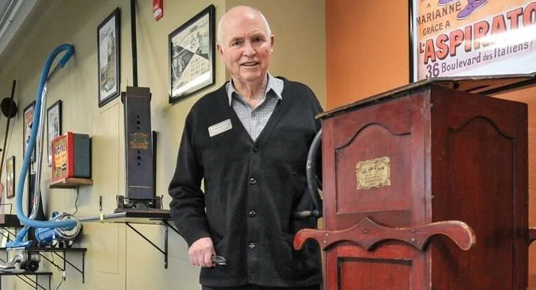 This is The King of Clean! This is the great Don Aslett, sadly passed away this week.  Don Aslett has been the most prolific writer about decluttering and cleaning. He's been a true inspiration to me and I enjoy all of his books, and I do mean all!