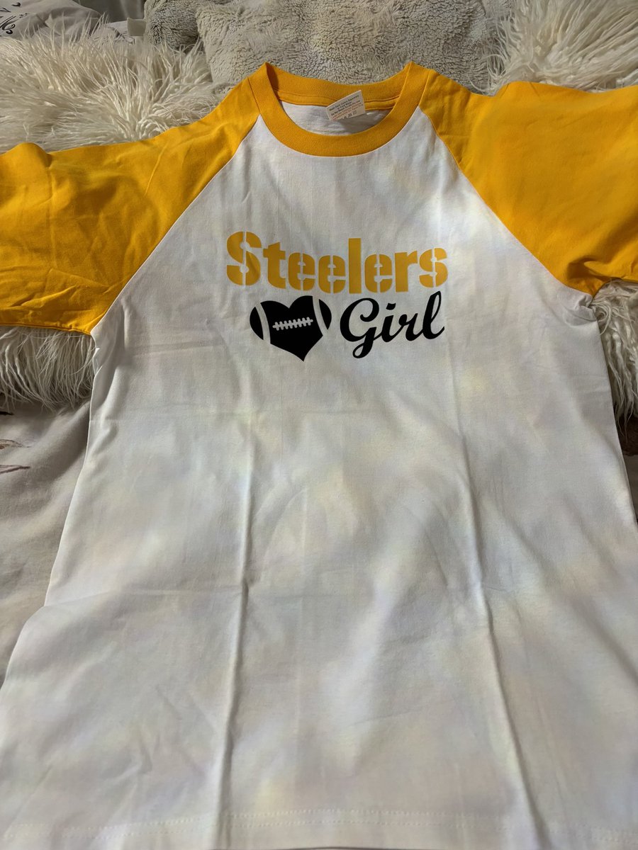 Made a lil somethin for myself in anticipation for 🏈 season 🖤💛🖤💛