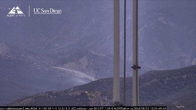 CAWildfiretrack's tweet photo. Smoke is mostly gone on the #MotorFire. Looks like the retardant worked wonders. Super effective in 40% RH i guess https://t.co/9sX9BlS2I1