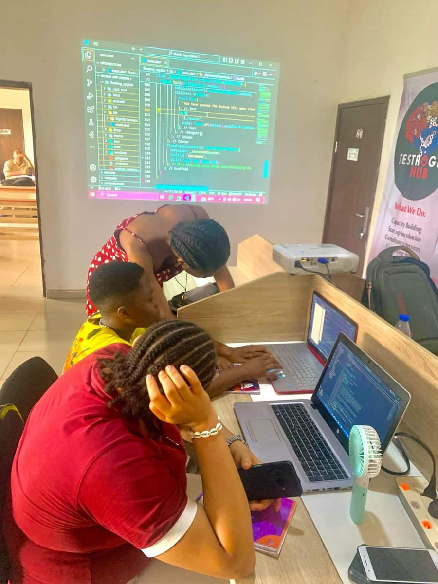 donlaz4u's tweet image. .@TestrogenHub Mobile App Dev Students Decrypting code errors.

Slots are still open for enrollment 💯. Chat on WhatsApp via 09027692759. We keep empowering young people with skills! 

#DigitalTransformation 
#highlightseveryone 
#ThinkSolutions 
#EbonyiState
@NdiEbonyi