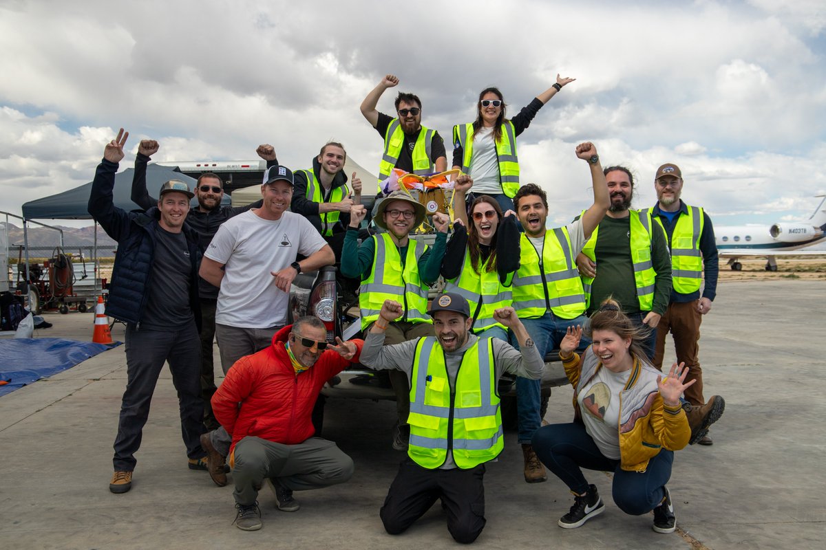 Come join the team building the most exciting spacecraft program in the world right now. Outpost is hiring! 

job-boards.greenhouse.io/outpostspace/j…