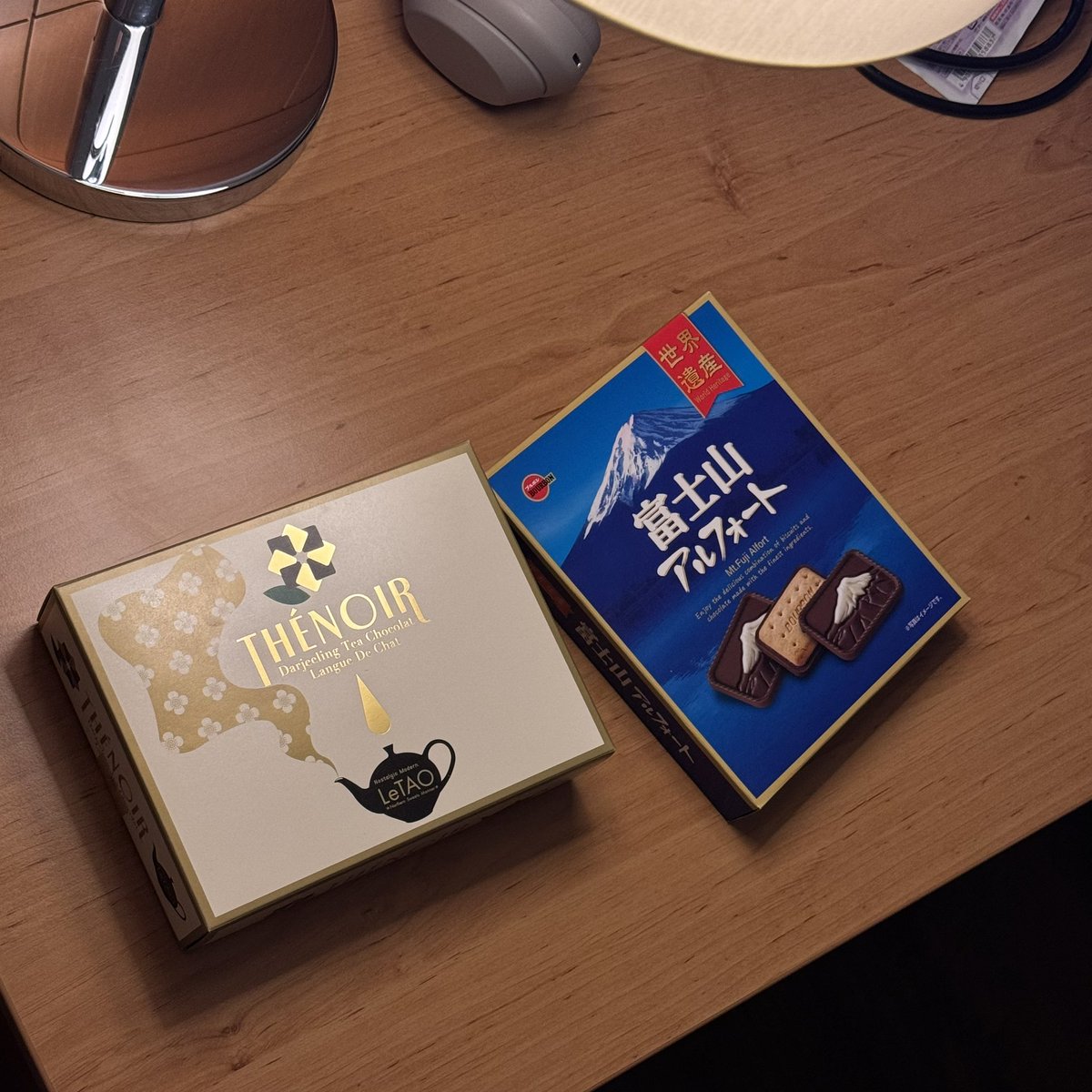 Thanks for souvenirs 🥹 <a href="/Achapi_bs/">NAVI Achapi</a> <a href="/Sizukubs/">ZETA Sizuku</a> <a href="/Levi_ibs/">ZETA Levi</a> 
Finally joined my team for some funny content pieces ☺️🤝🏼