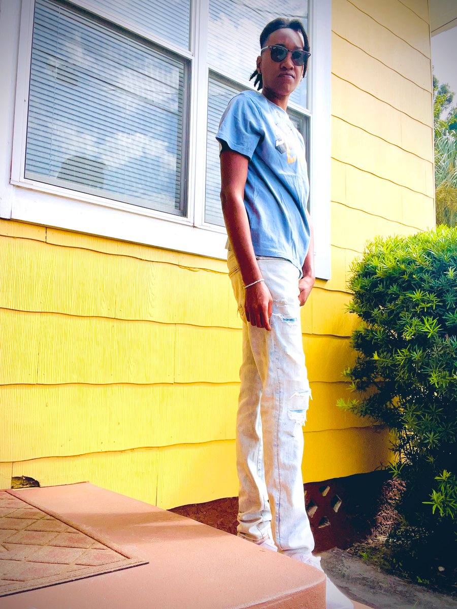 baeisbigtime's tweet image. other side of the lense .. 
🤳🏾

#BIGtime #BigBoston #BIGRICH #6720 #life #blessings #LMYF