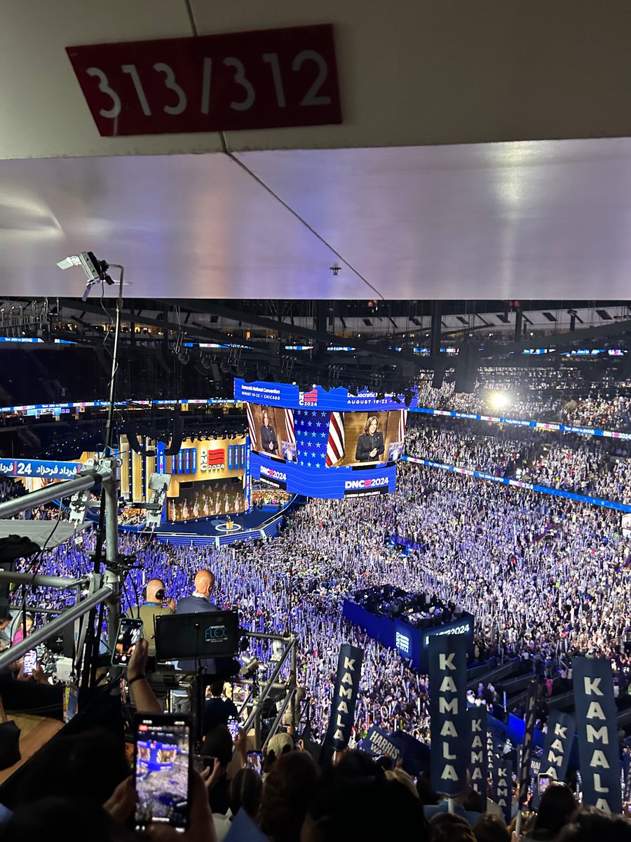 MayaSRod's tweet photo. An honor to watch @KamalaHarris accept the nomination at this historic convention. Let’s win this thing! #WhenWeFightWeWin https://t.co/yEEFK0ReHo