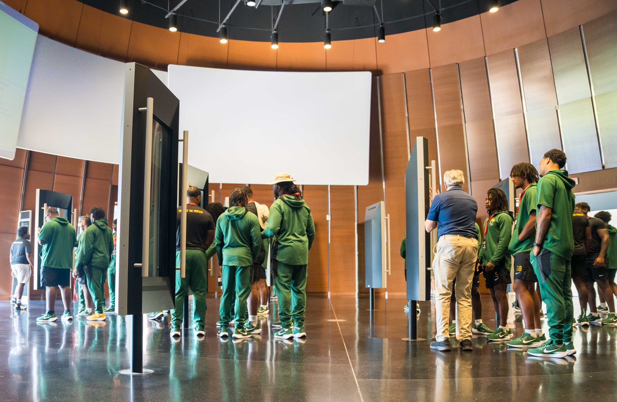 cfbhall's tweet photo. It was wonderful hosting the @NorfolkStateFB —thanks for stopping by! Good luck with tomorrow’s game. 

Don’t forget to visit @cfbhall for Football Fest and Free Day before the @MEAC_SWAC Challenge Kick-Off Game! 

#NorfolkStateSpartans #FootballFest #MEACvsSWAC #CollegeFootball #GameDay