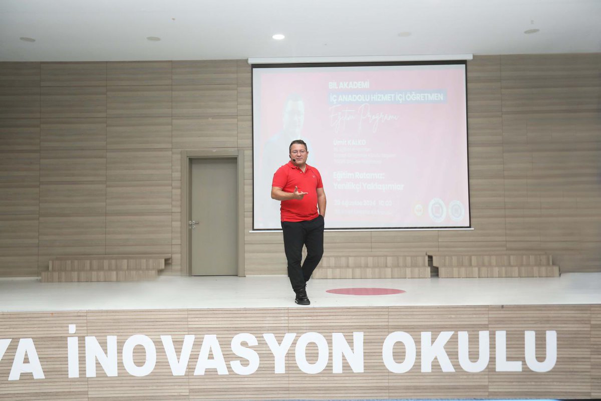 umitkalko's tweet photo. Kırşehir kampüsümüzde bölgedeki okullarımızın idareci ve öğretmenleri ile yeni sezona merhaba dedik. Tüm kadromuz ile öğrencilerimizi büyük bir heyecan ile bekliyoruz. @drmaydin @elifpehlevan1 https://t.co/hLwqnhs1tA