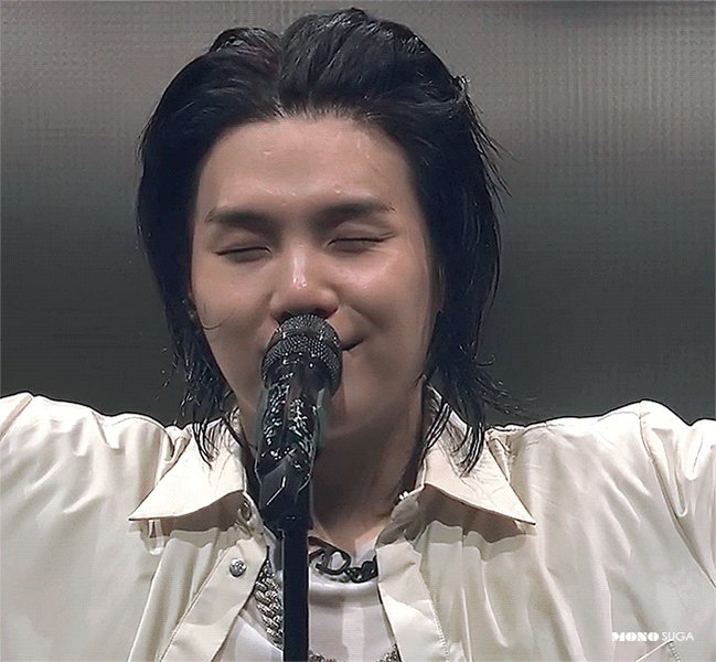 جیگرگوشه یادت نره یه روزی خودت بهمون گفتی همه چیز درست میشه :) 

WE LOVE YOU YOONG