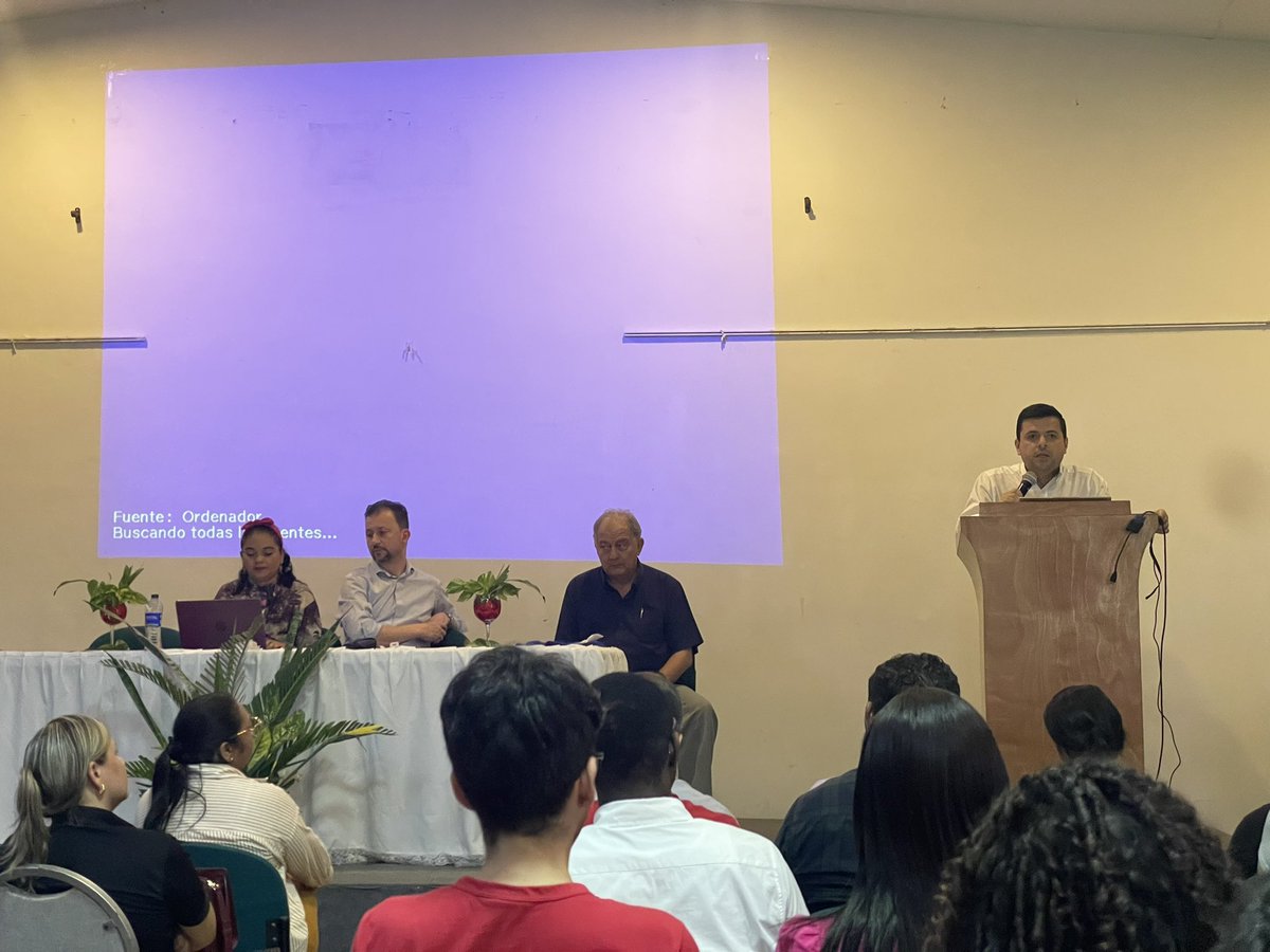 En el hotel Sinú, se lleva a cabo una conferencia sobre el #impactodelareformapensional. Es un espacio que busca reflexionar sobre cómo vamos direccionados como país, con la intervención de los conferencistas Antonio J. Pupo, Juan C. Hernández, Andrés Angarita y Lilian Fernández