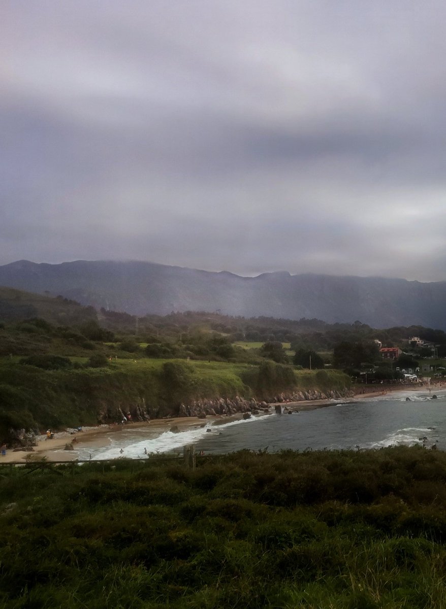 MarigenJ's tweet photo. Playa de Toró (Llanes) https://t.co/6Z5jLGz5Wx